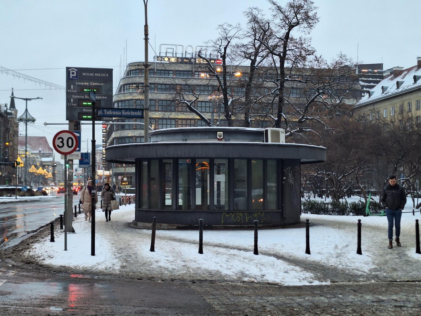 Okrąglak przy placu Kościuszki. Mały budynek, wielka historia