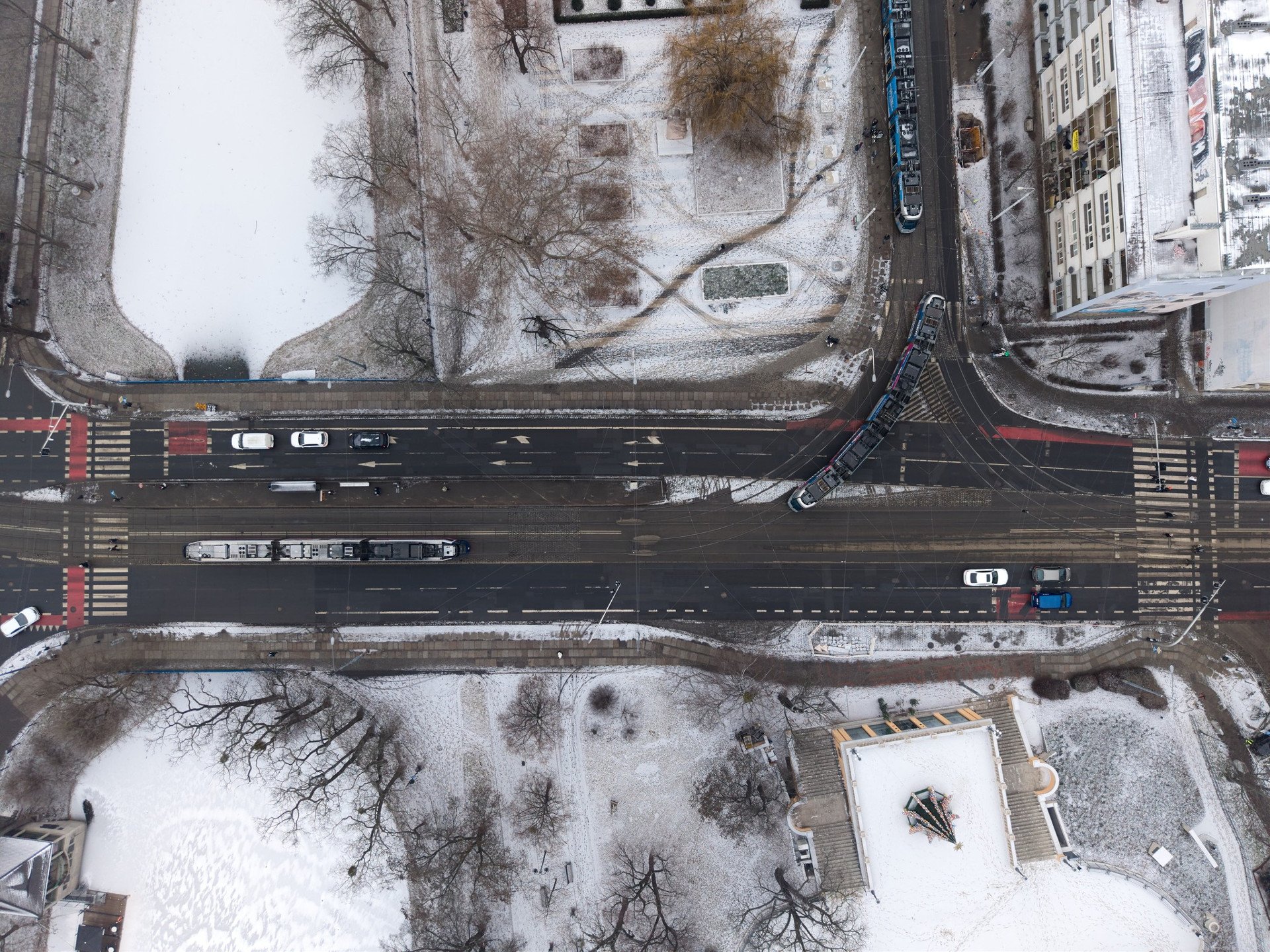 Nowe serce ruchu w historycznym centrum. Ulica Piotra Skargi zmienia się na oczach mieszkańców